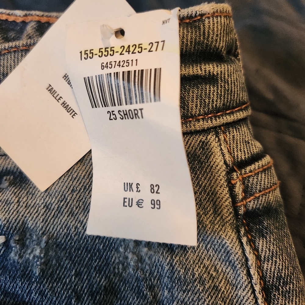 NWT A&F Curve Love 25 Short Distressed High Waisted The Mom Jean - Picture 6 of 6